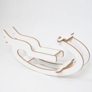 Bujak nowoczesny konik na biegunach z tylnym zabezpieczeniem przed wywróceniem